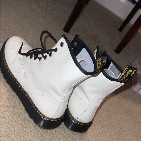 White Unisex Dr. Martens - Picture 4 of 4